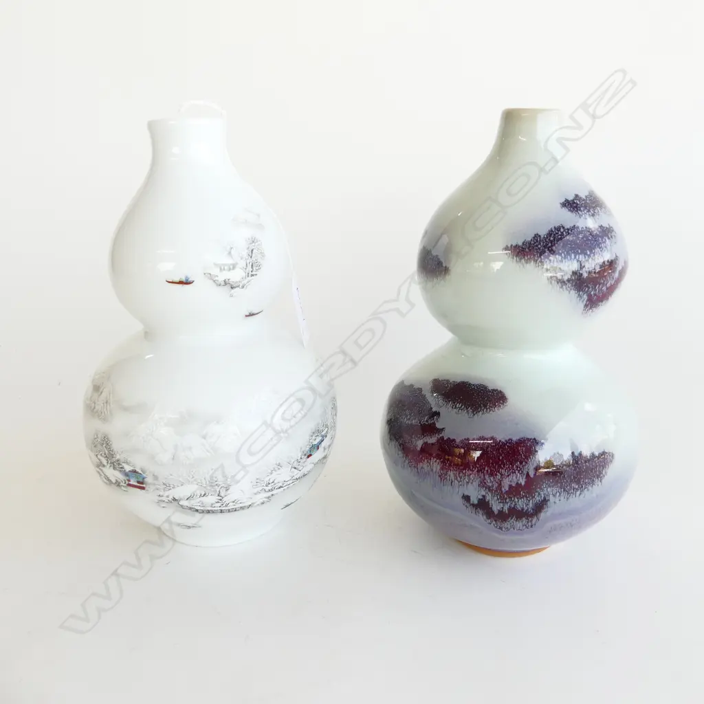 2 CHINESE DOUBLE GOURD VASES H.210mm Image 1++