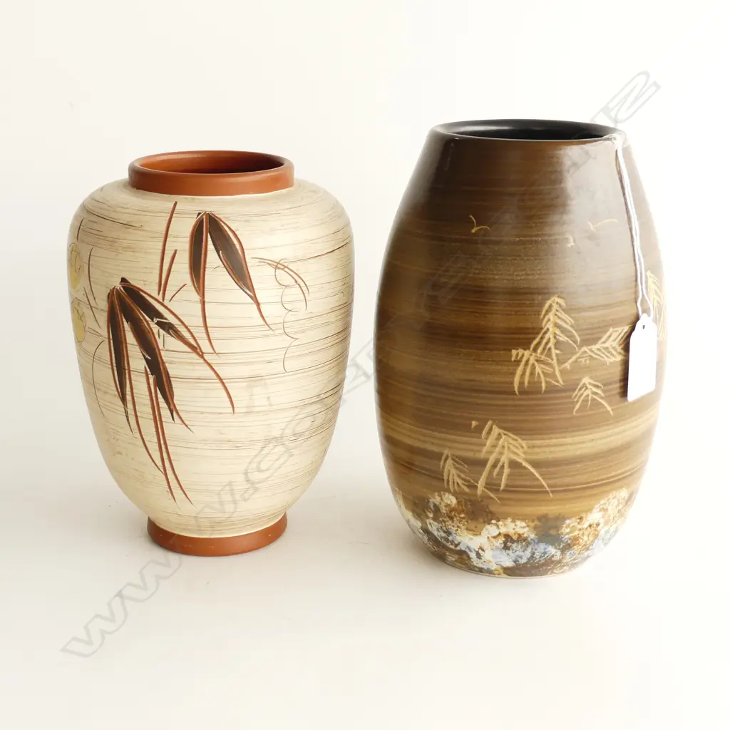 2 JAPANESE POTTERY VASES H. 190, 220mm Image 1++