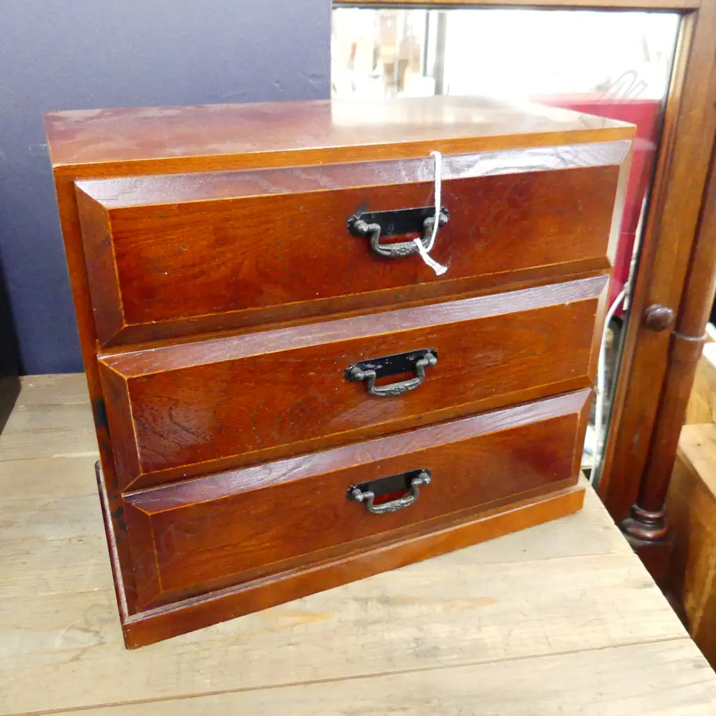 OLD JAPANESE small TANSU COLLECTORS/BEDSIDE CABINET 3 drawer H.270mm. Image 1++