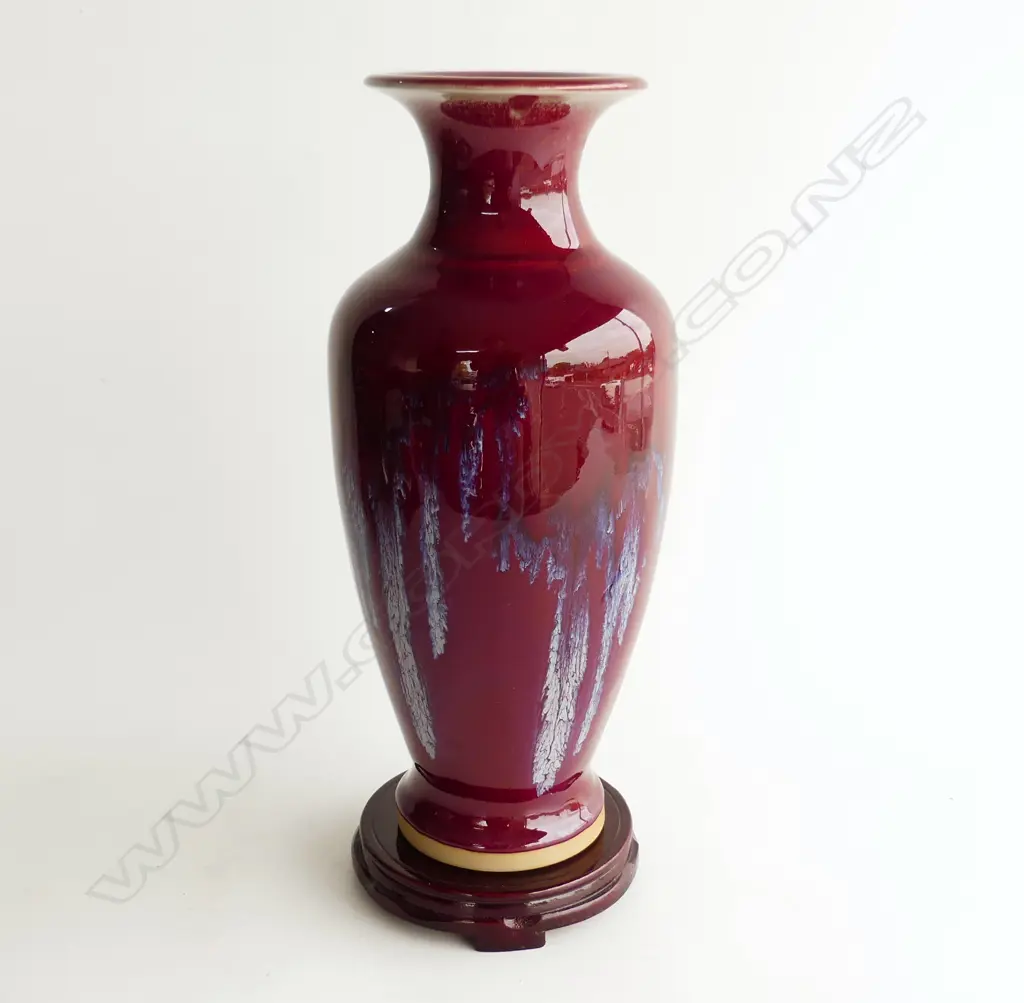 CHINESE VASE, RED GLAZE ON STAND H.370mm Image 1++