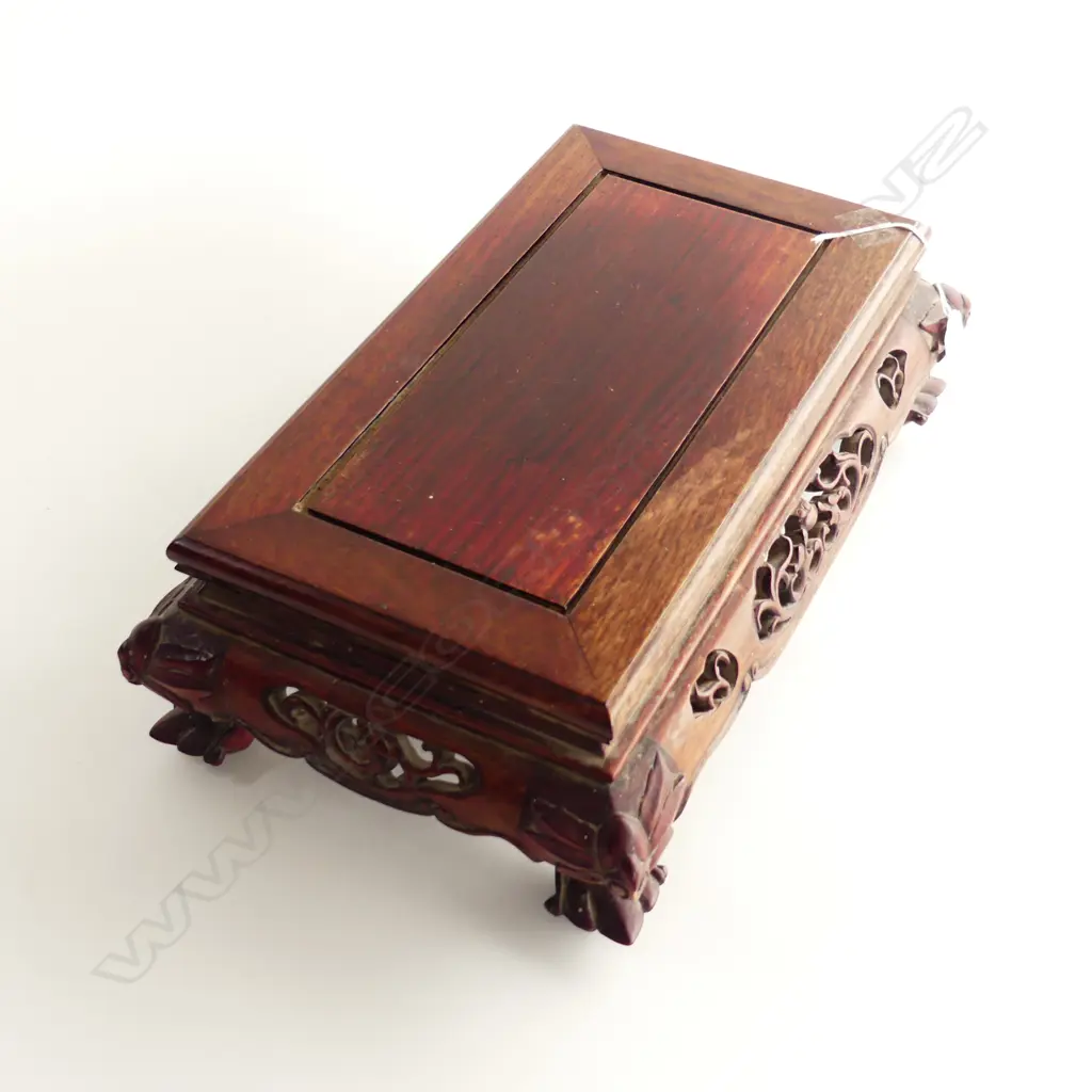 LG ORIENTAL CARVED WOODEN RECTANGULAR DISPLAY STAND 415x255x135mm Image 1++