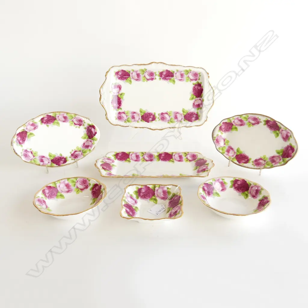 7 ROYAL ALBERT OLD ENGLISH ROSE DISHES; LARGEST 295x175mm Image 1++