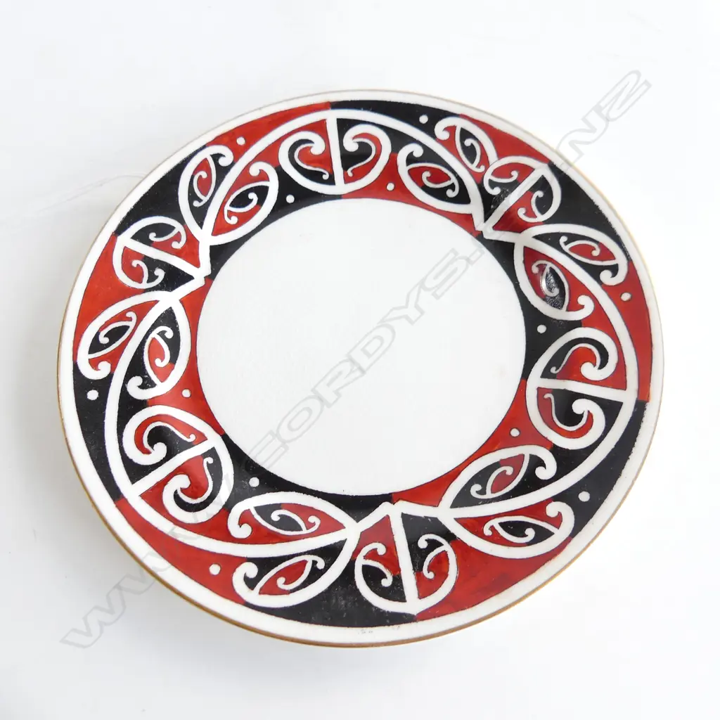 ROYAL DOULTON MAORI ART SAUCER 155mm dia Image 1++