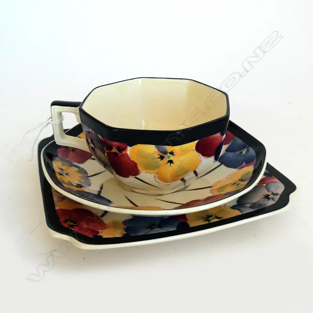 ROYAL DOULTON 'PANSY' TRIO c.1917-30 handle w. crack Image 1++