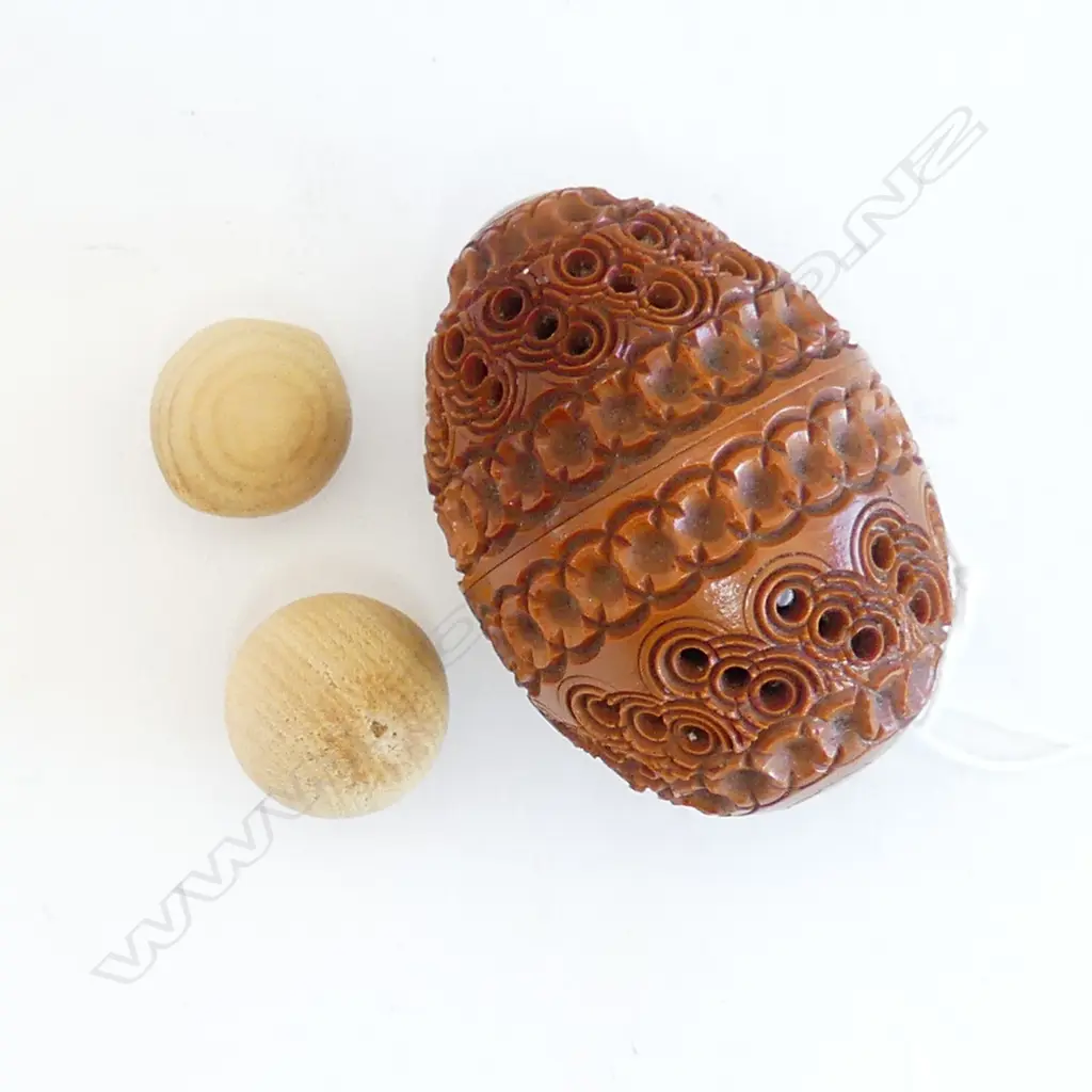 CARVED COQUILLA  NUT L. 50mm Image 1++