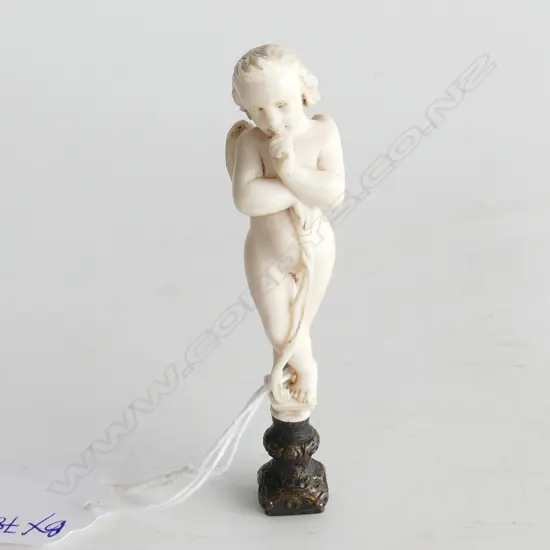 IVORY CARVED ANGEL SEAL H.85mm