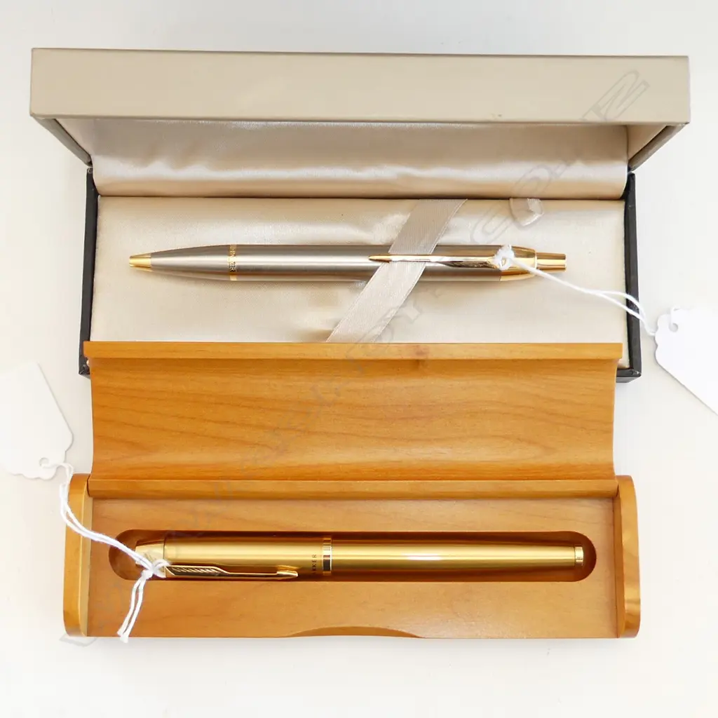 2 CASED PARKER BALL POINT PENS Image 1++