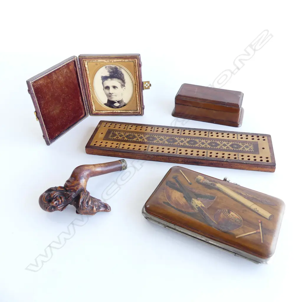 CRIBBAGE BOARD, PHOTO, STAMP BOX, WALLET, CARVING  Image 1++