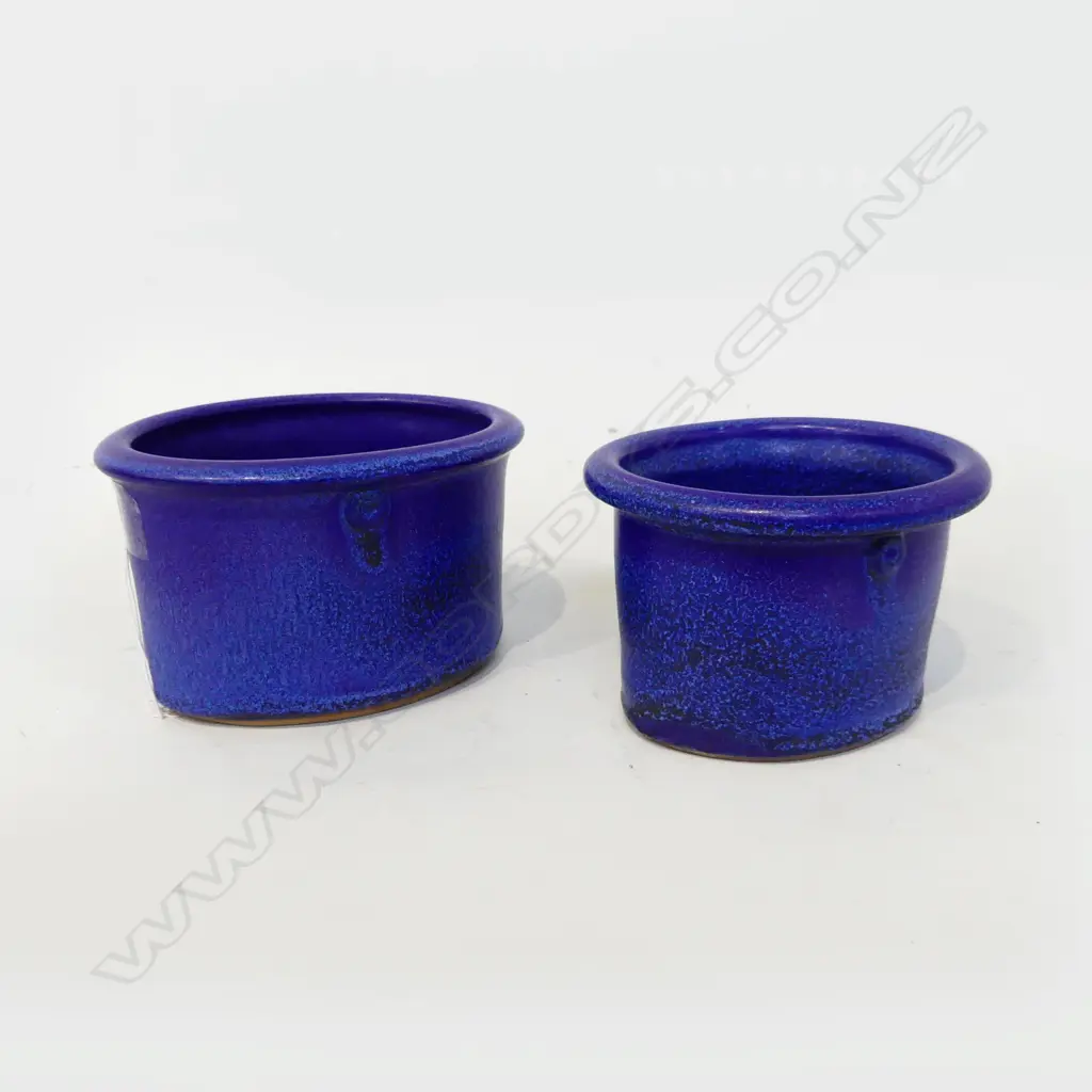 2 GRAEME STORM OVAL BOWLS w. BARIUM GLAZE W.145mm Image 1++