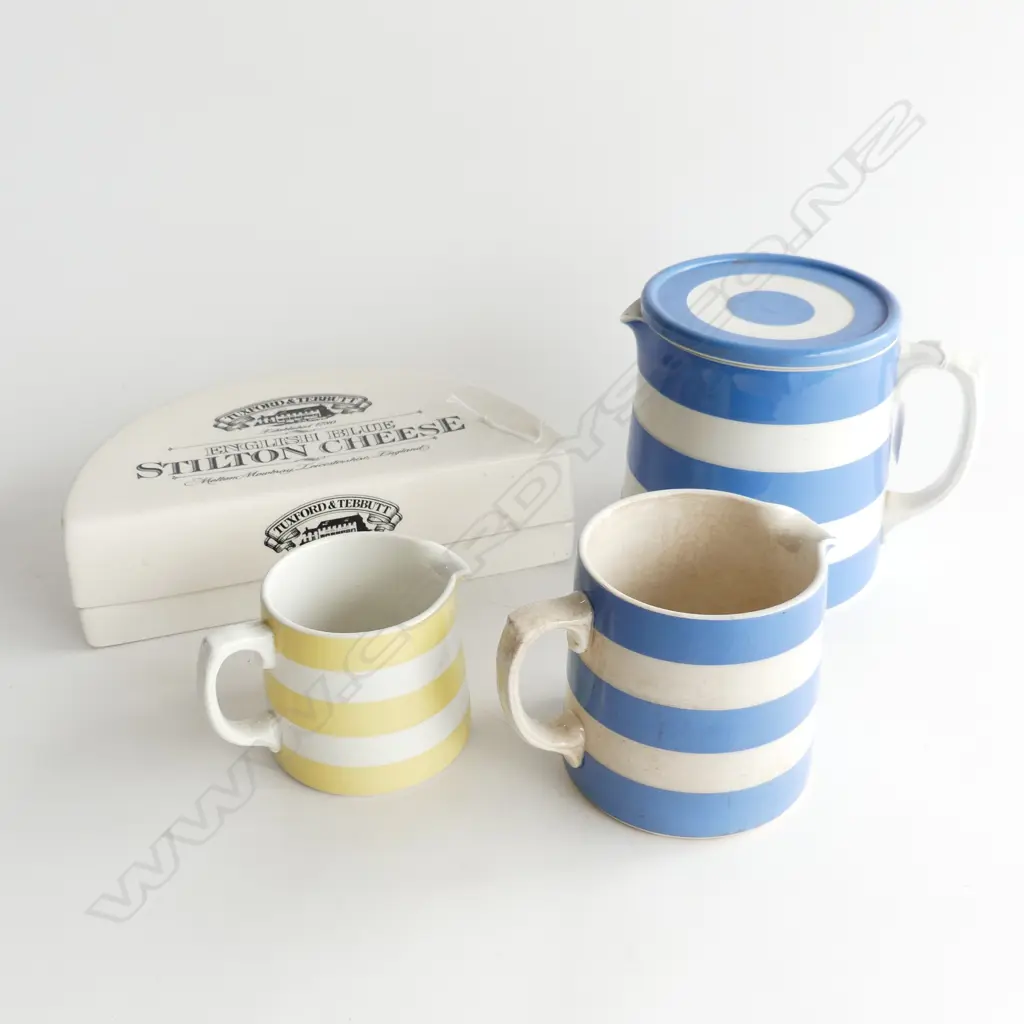 3 CORNISHWARE OLD GREEN MARK JUGS (1 YELLOW, 1 LIDDED) H.140mm + STILTON CONTAINER W.245mm Image 1++