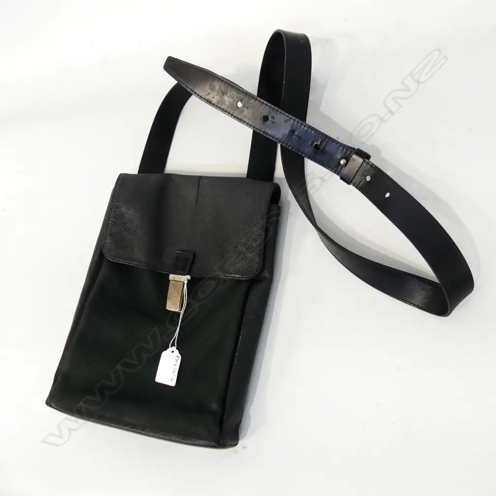 LOUIS VUITTON ? CROSS BODY BAG (WEAR) Image 1++