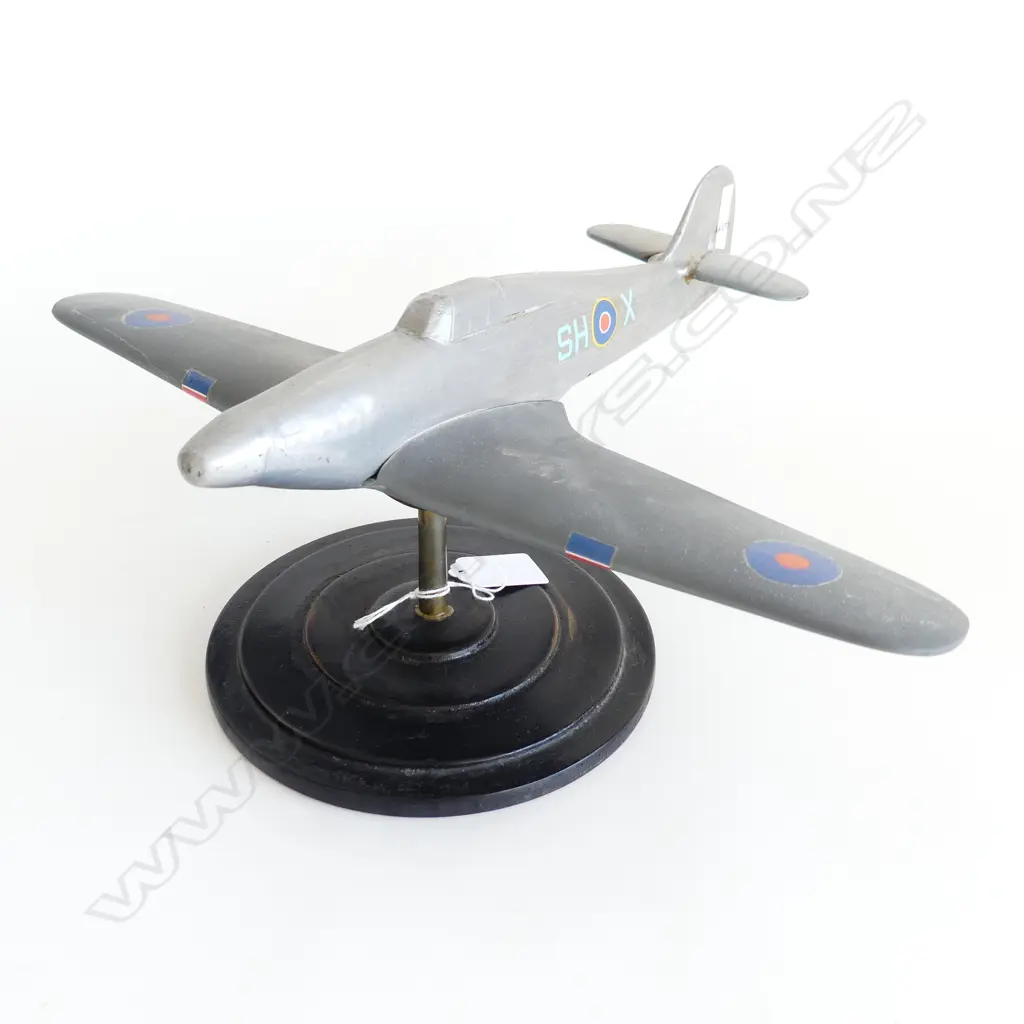 HEAVY VINTAGE SILVER METAL MILITARY AIR PLANE ON STAND W.375mm Image 1++