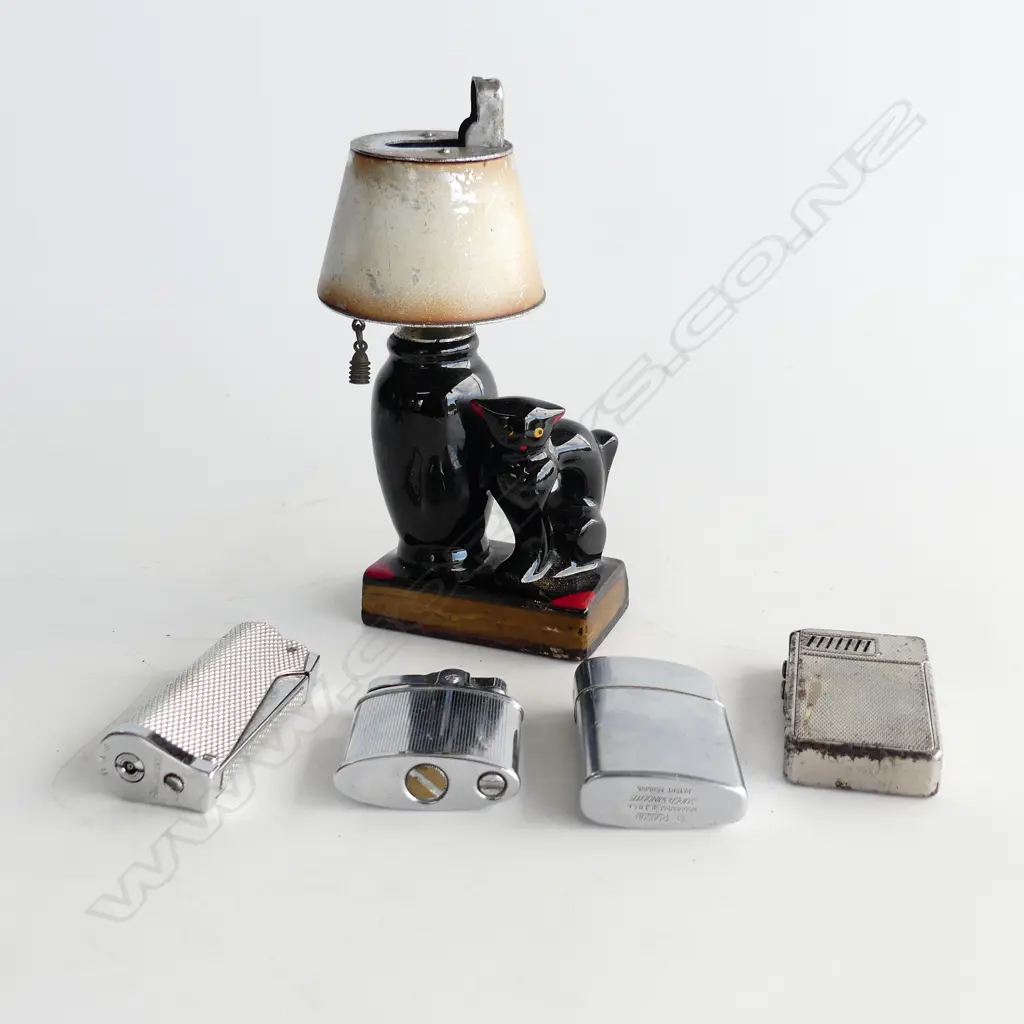 FIVE VINTAGE LIGHTERS INCL. RONSON, CAT WITH LAMP, BROTHERLITE ETC Image 1++
