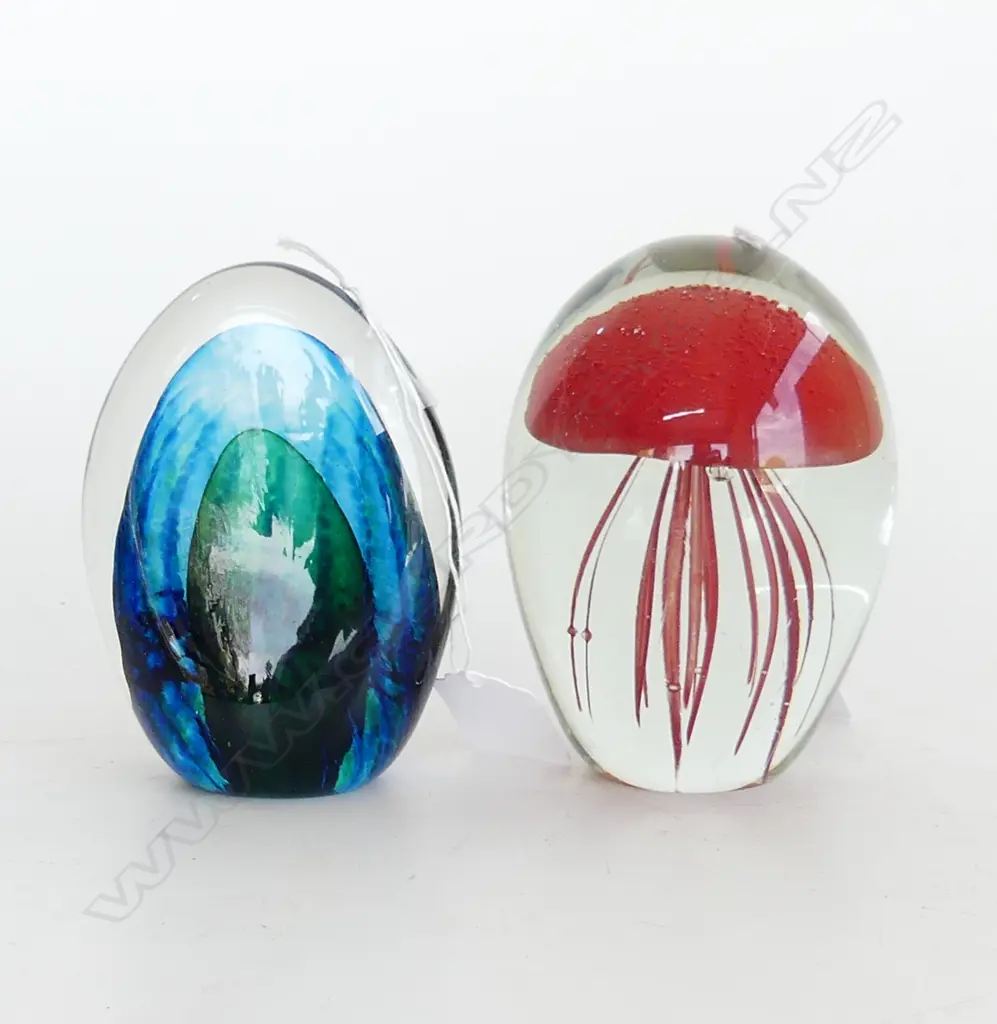 2 ART GLASS PAPERWEIGHTS; JELLYFISH & OTHER H.110mm Image 1++