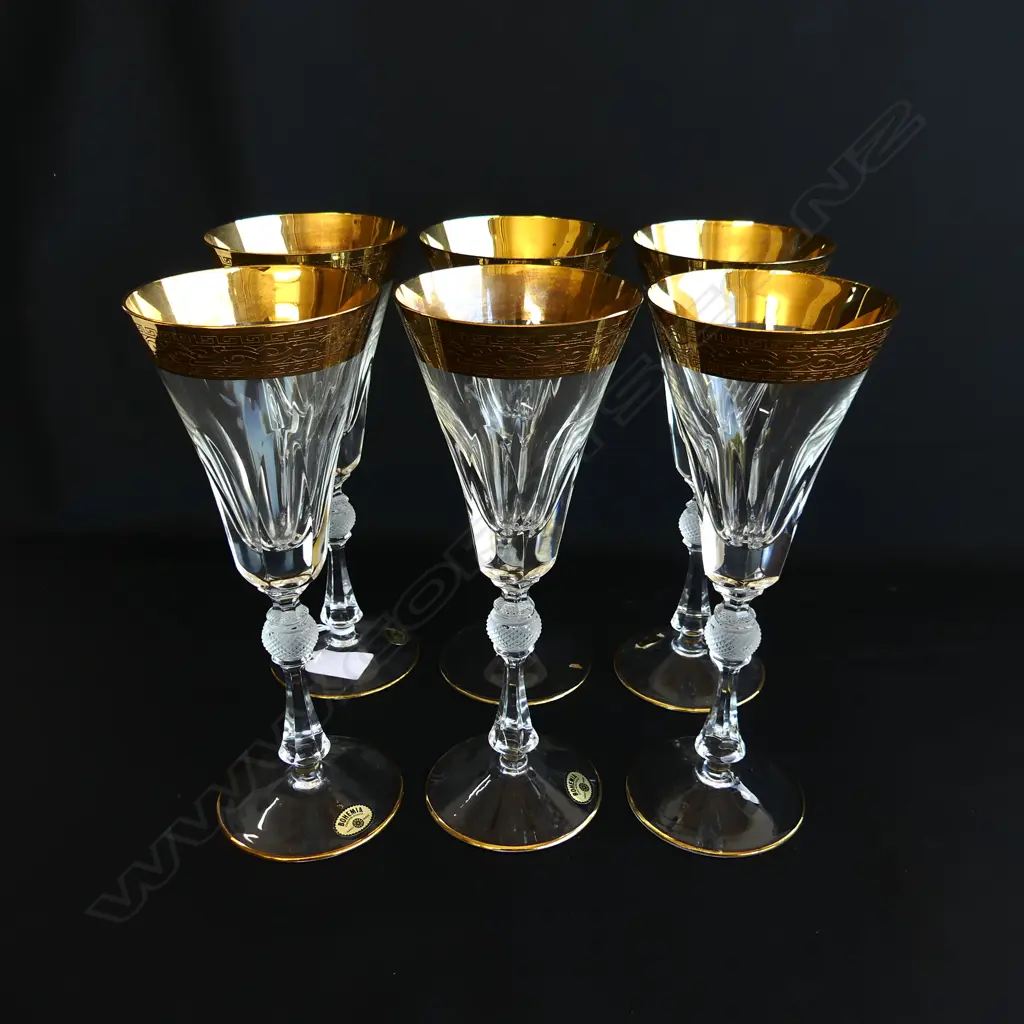 6 BOHEMIA CRYSTAL WINE GLASSES w. GOLD TRIM H.230mm Image 1++
