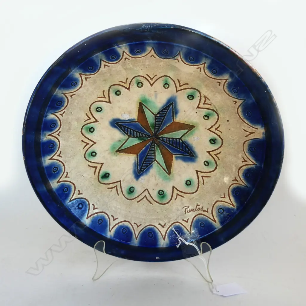 VINTAGE MEDITERRANEAN MAJOLICA WALL PLAQUE, SIGNED PUNTAS DIA. 280mm Image 1++