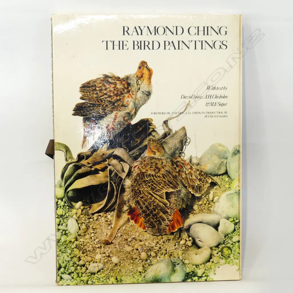 LG CASED BOOK; RAYMOND CHING: THE BIRD PAINTINGS 490x340mm Image 1++