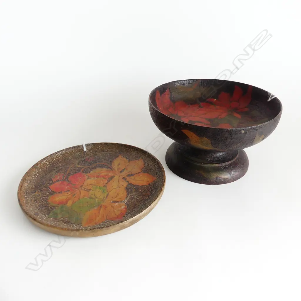 2 POKER WORK NZ ARTS & CRAFTS PCES: TAZZA w repair to rim & CIRCULAR TRAY Image 1++