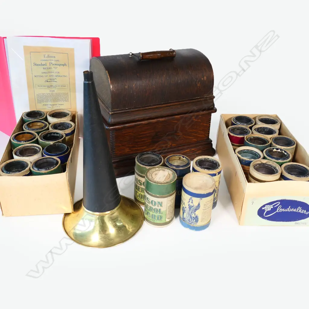 ORIGINAL EARLY 20THC EDISON MODEL 'D' LIDDED PHONOGRAPH Image 1++
