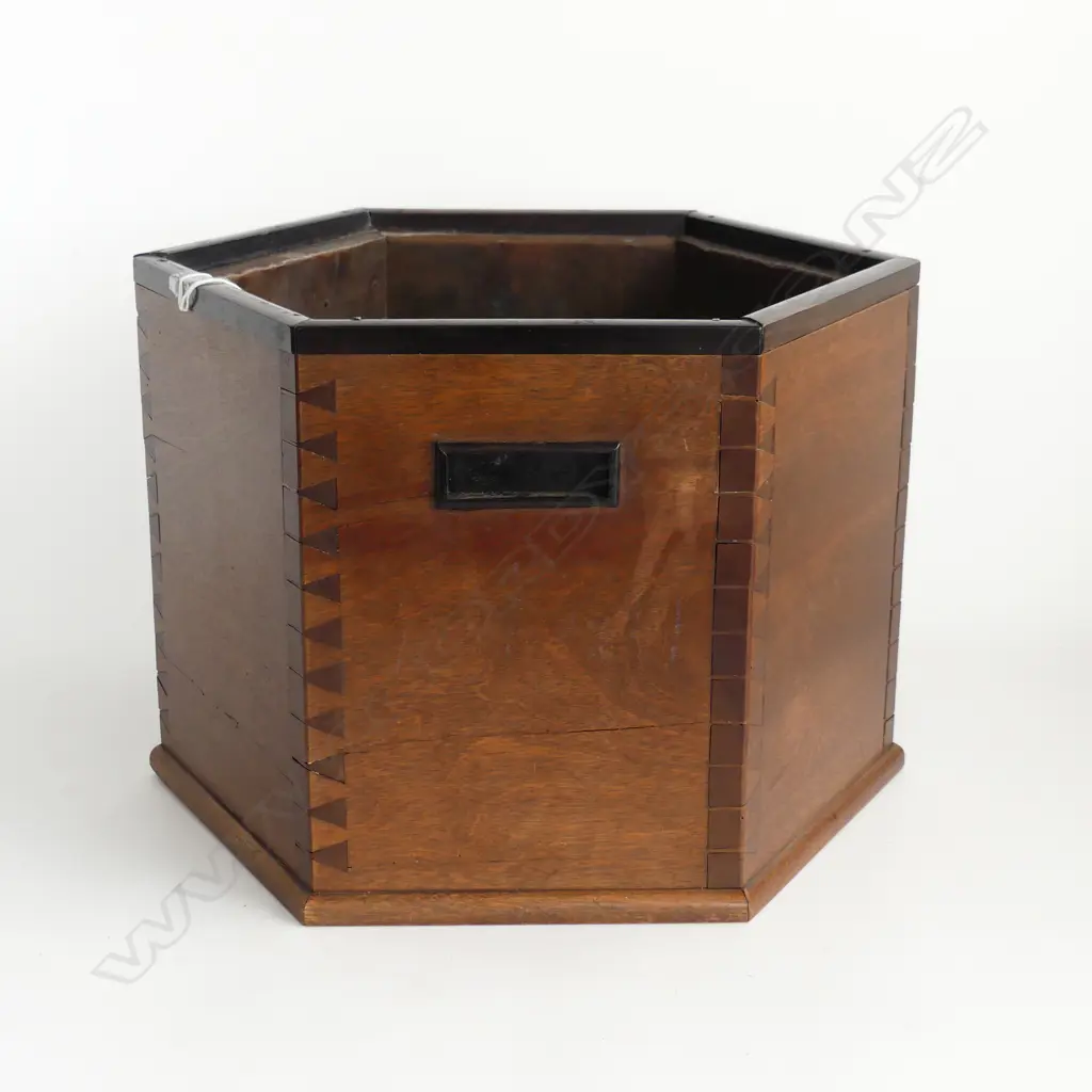 HEXAGONAL CLAY AND COPPER LINED HIBACHI BEAUTIFUL JOINERY H223MM Image 1++