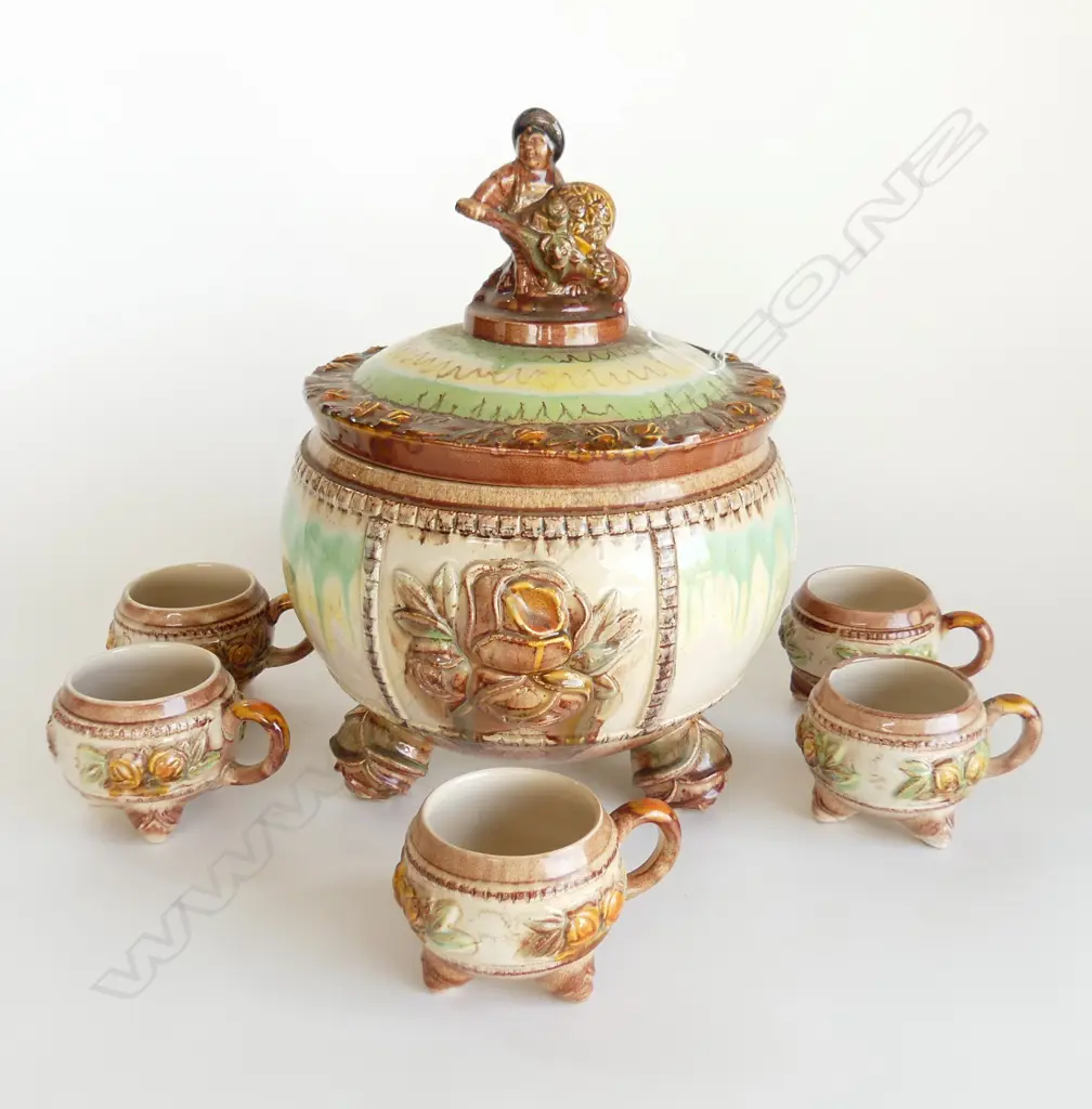 LG POTTERY LIDDED PUNCH BOWL H.330mm / 230mm dia & 5 CUPS (lid w. hairline)  Image 1++
