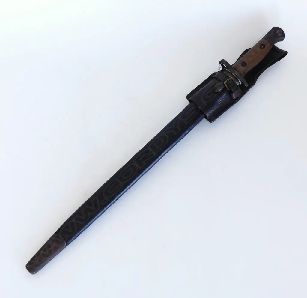 WW1 BAYONET IN ORIGINAL SCABBARD WITH FROG 1907 MODEL MARKED CHAPMAN AT HILT, L.450mm Image 1++