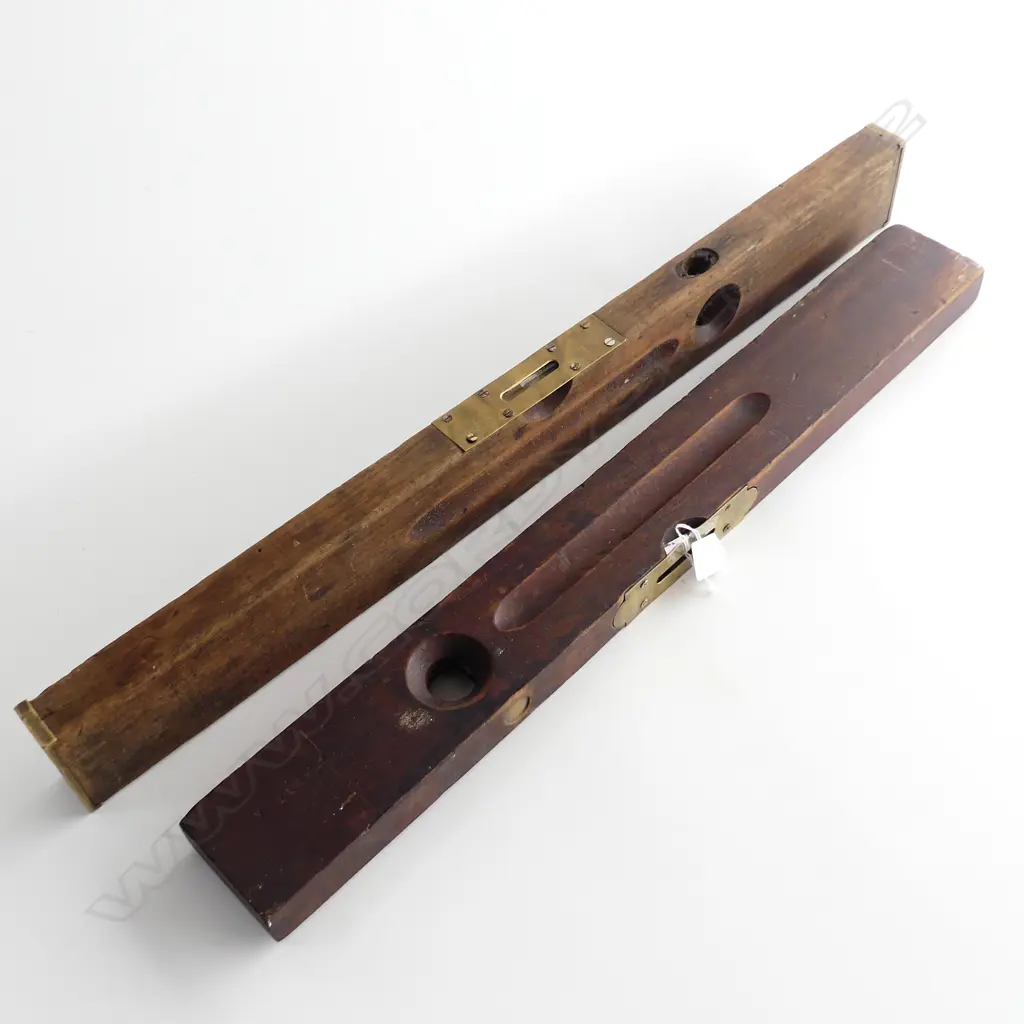 2 VINTAGE STANLEY LEVEL PLANES L.660 / 720mm (1 NO BEAD) Image 1++