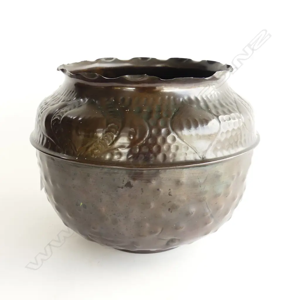 ARTS & CRAFTS BEATEN COPPER JARDINIERE H.190mm / 250mm dia Image 1++