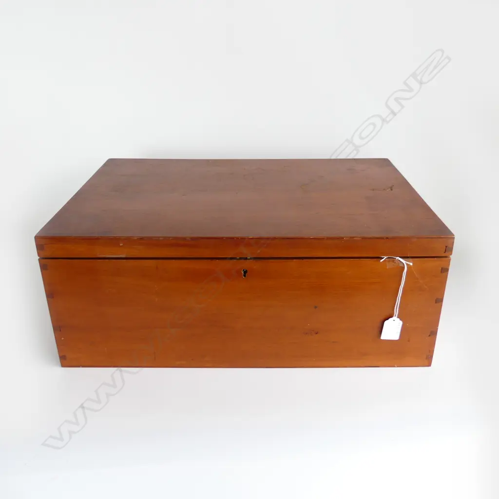 RIMU BOX WITH REMOVEABLE SECTIONED TRAY, 360 X 545 X 210mm Image 1++