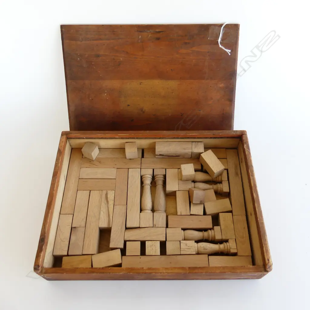 BOX VINTAGE WOODEN TOY BUILDING BLOCKS W.350mm Image 1++