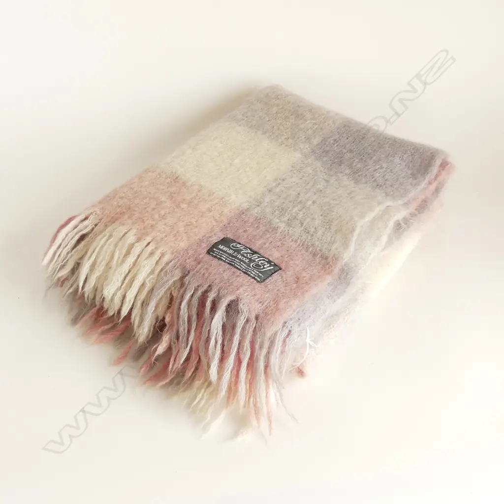 ASHLEY PINK & GREY MOHAIR & WOOL BLANKET  Image 1++