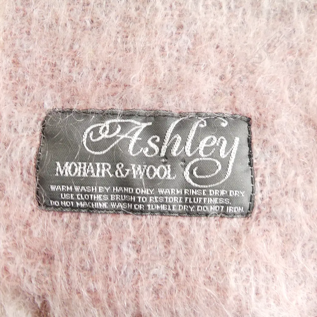 ASHLEY PINK & GREY MOHAIR & WOOL BLANKET  Image 1++
