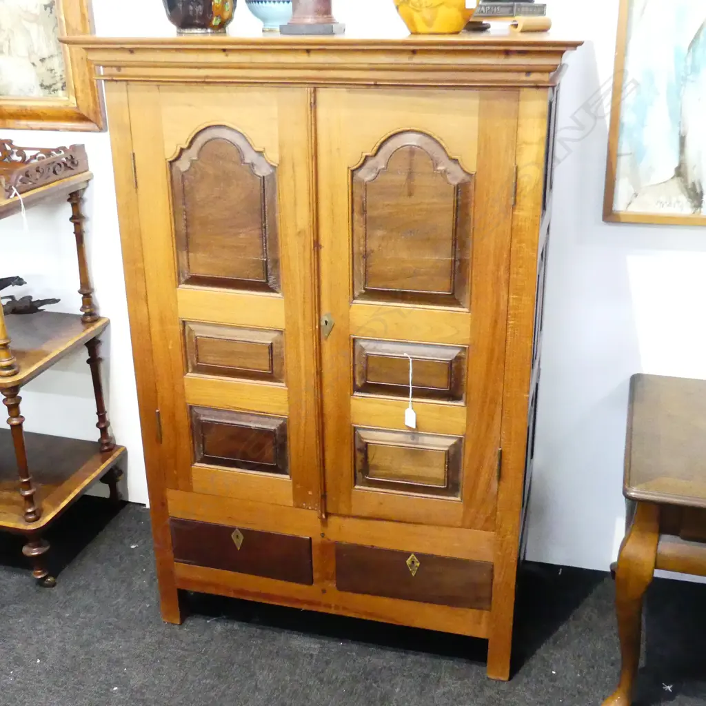 LG WOODEN CABINET; 2 DOORS ABOVE 2 DRAWERS 860x455x1230mm Image 1++
