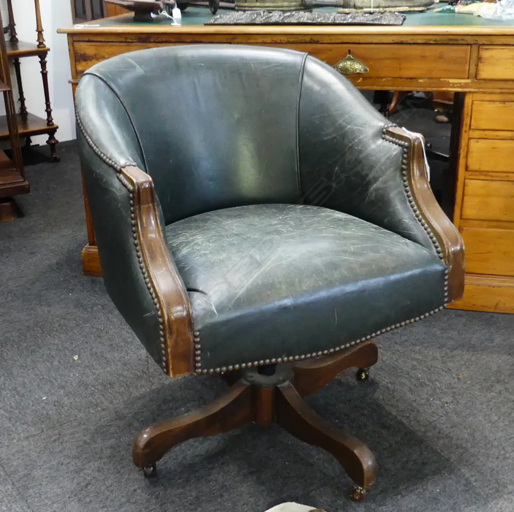 LEATHER OFFICE TUB CHAIR Image 1++