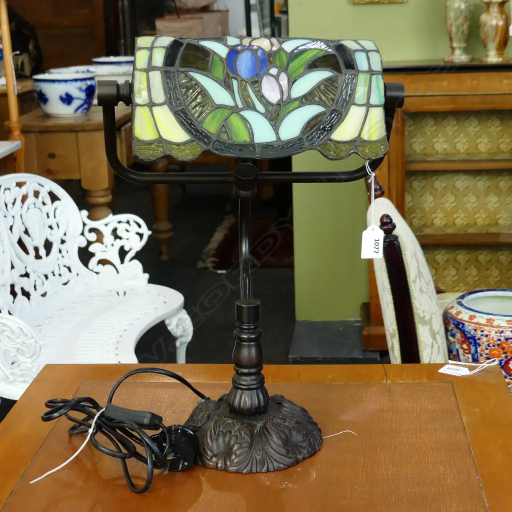 TIFFANY STYLE LEAD LIGHT BANKERS LAMP H.420mm Image 1++