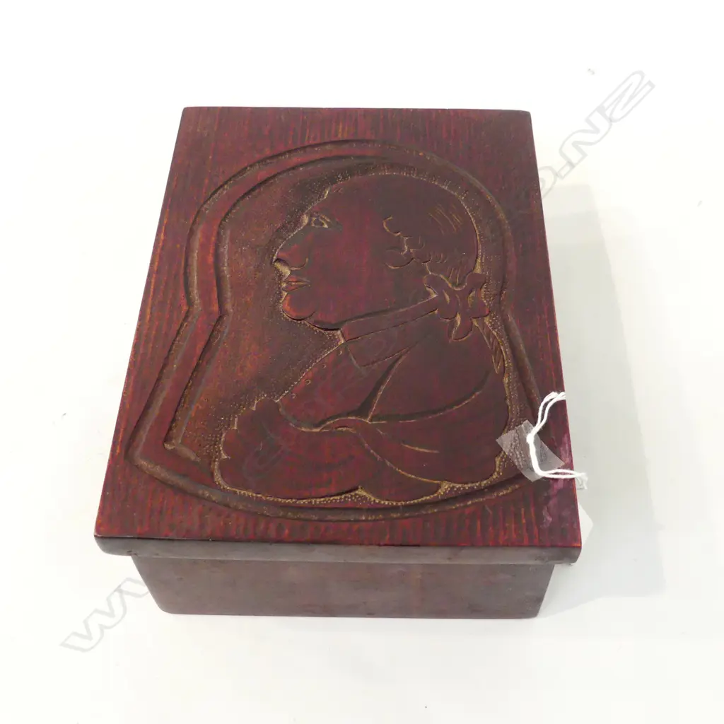 CARVED TOM ELLIOT KAURI TREASURE BOX [REFER LABEL ON BOX] 230x180mm Image 1++