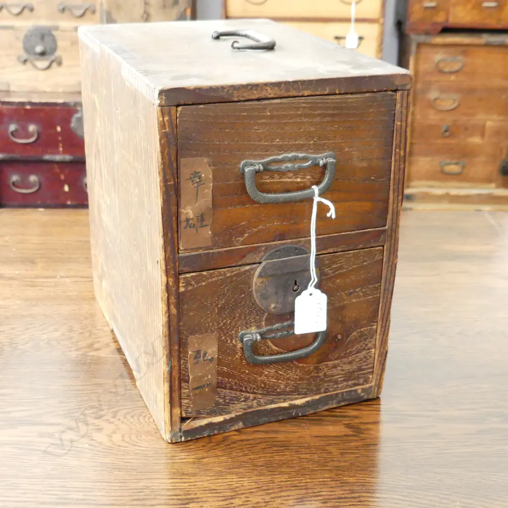 OLD JAPANESE small TANSU COLLECTORS CABINET 2 drawer & top handle H.270mm. Image 1++