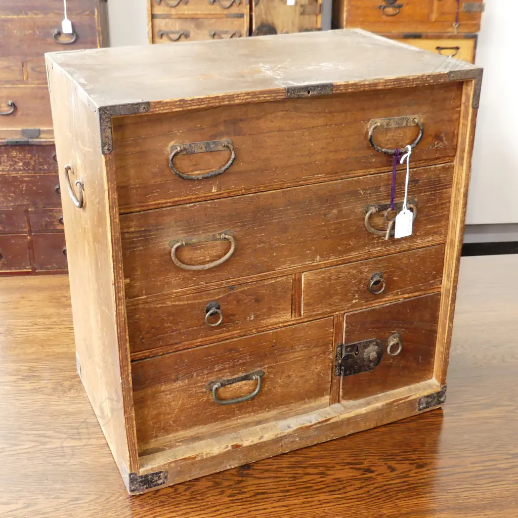 OLD JAPANESE small TANSU COLLECTORS/BEDSIDE CABINET 6 drawer w key H.470mm. Image 1++