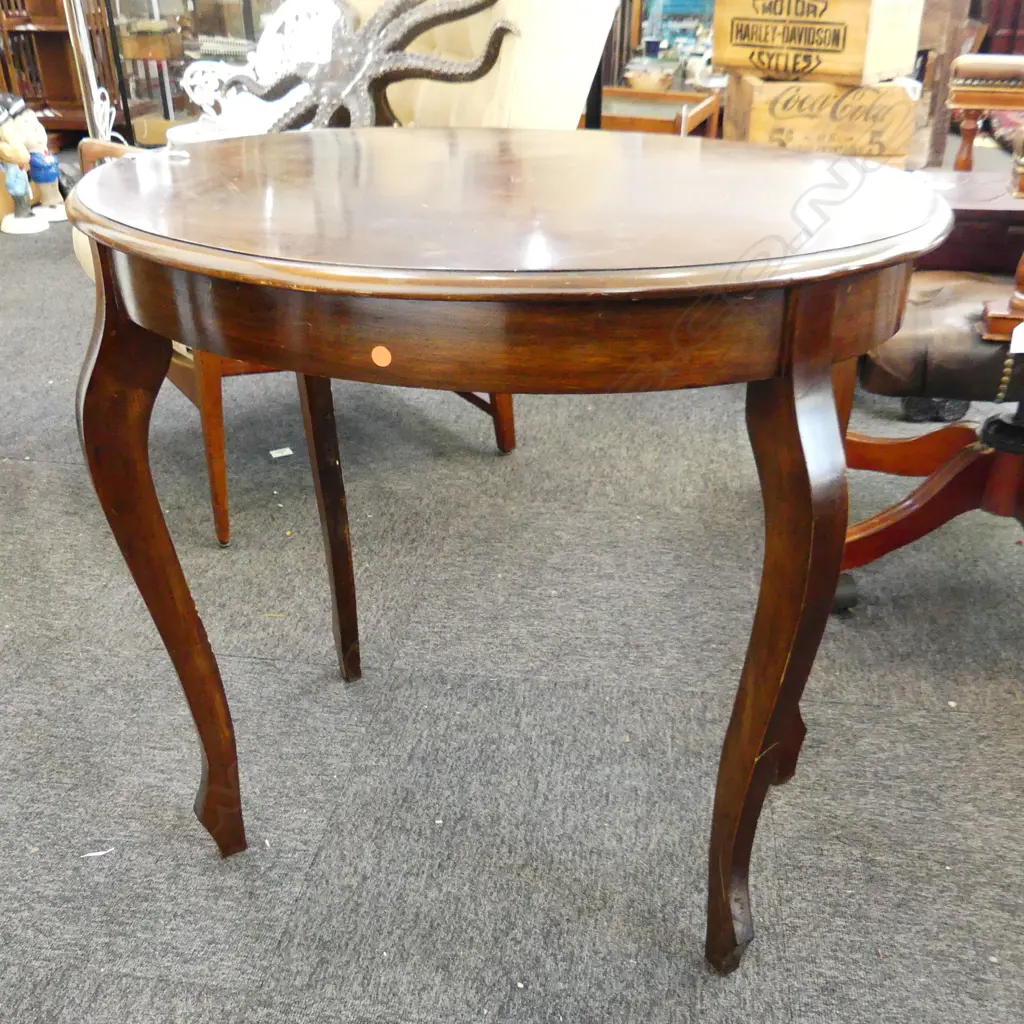 OVAL SIDE TABLE 760x580x710mm Image 1++