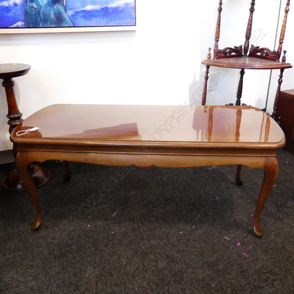 QUEEN ANNE STYLE COFFEE TABLE 1060x455x425mm Image 1++
