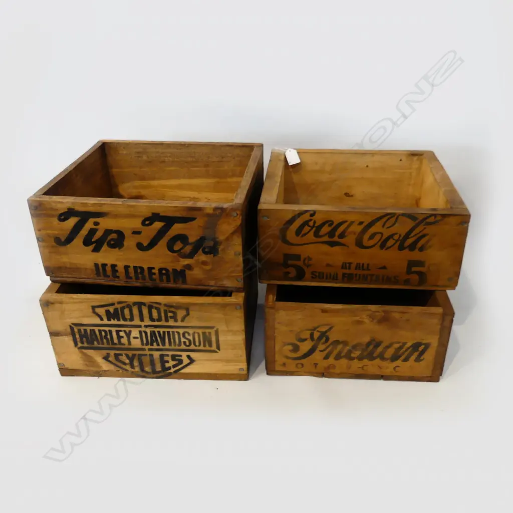 4 WOODEN ADVERTISING BOXES 340x340x150mm Image 1++