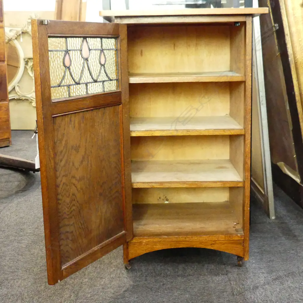 OAK LEADLIGHT CABINET 535x440x900mm - ON CASTORS Image 1++