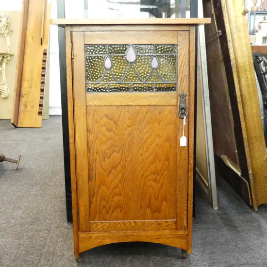 OAK LEADLIGHT CABINET 535x440x900mm - ON CASTORS