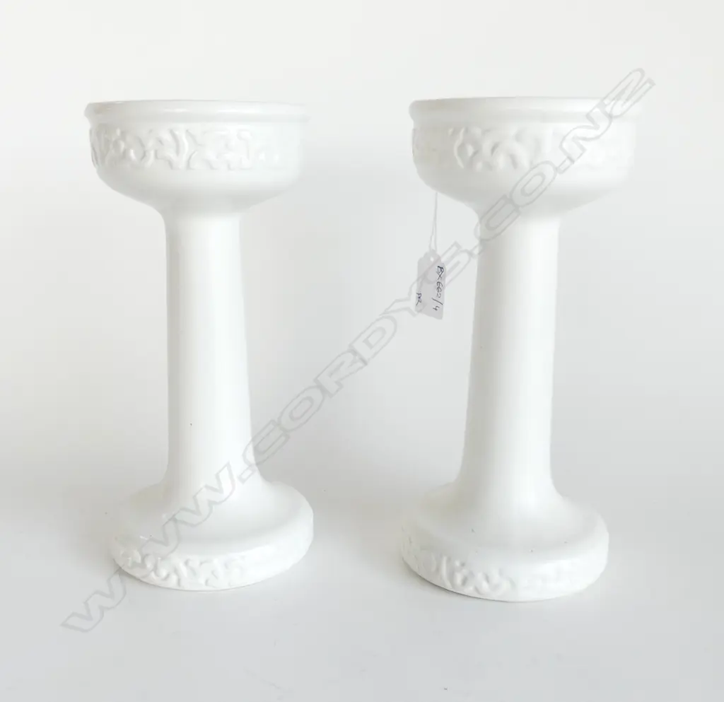 PR WHITE CERAMIC CANDLE HOLDERS H.235mm Image 1++