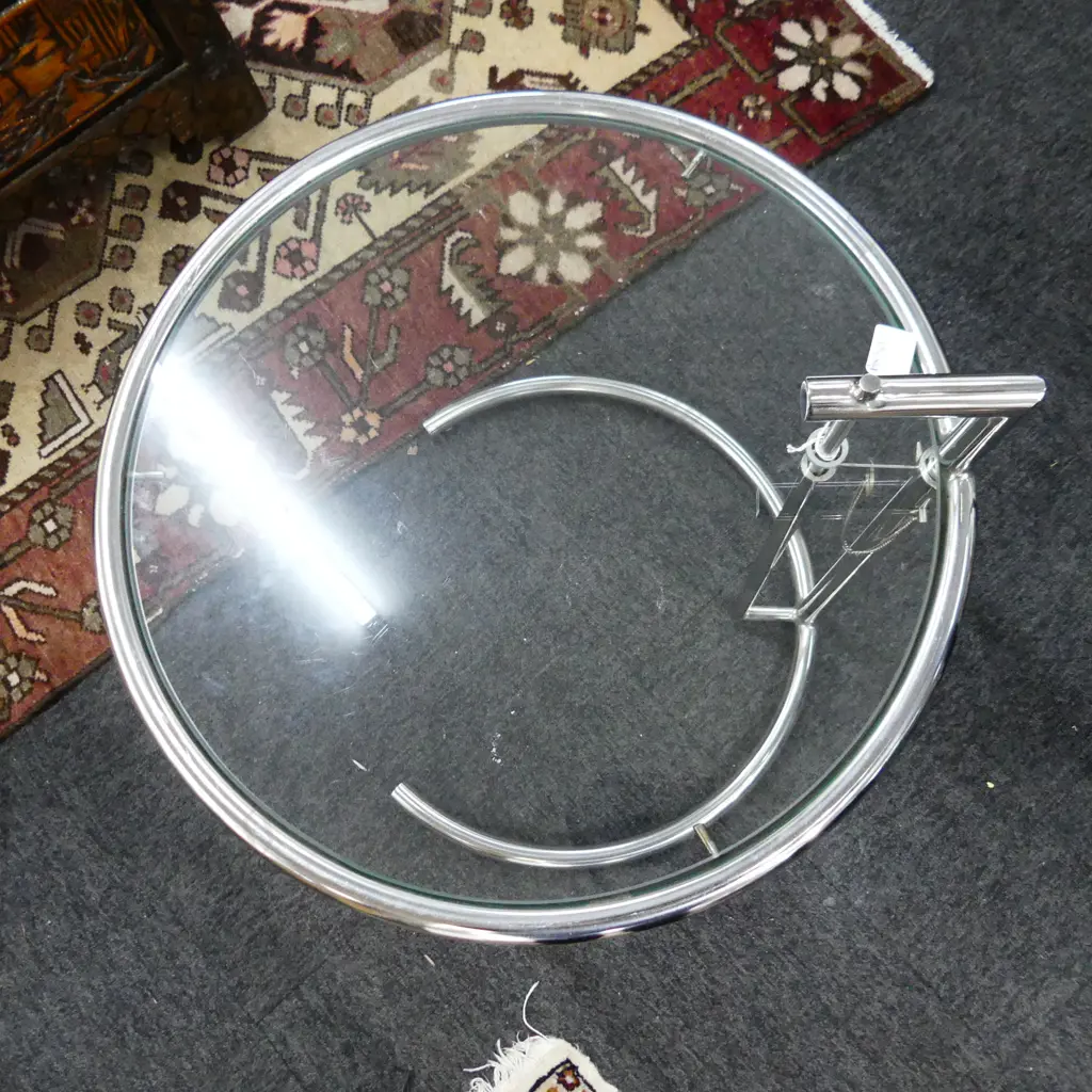 ADJUSTABLE CHROME & GLASS SIDE TABLE, E 1027 STYLE H.670 / 500mm dia Image 1++