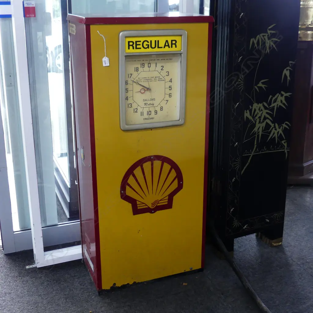 SHELL CIRCA 1960S PETROL PUMP & HOSE 565x365x1260mm Image 1++