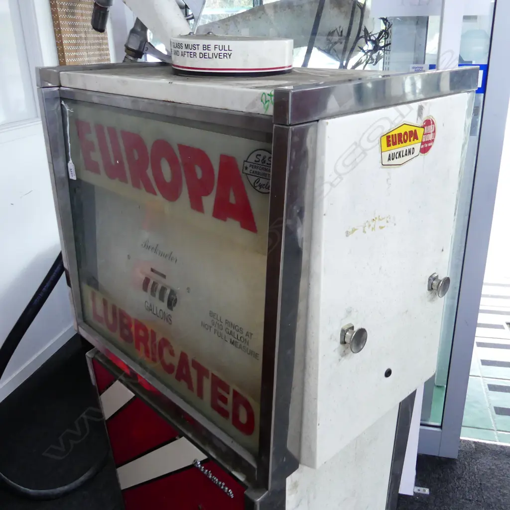 EUROPA CIRCA 1960S PETROL PUMP & HOSE 750x460x1580mm... Image 1++