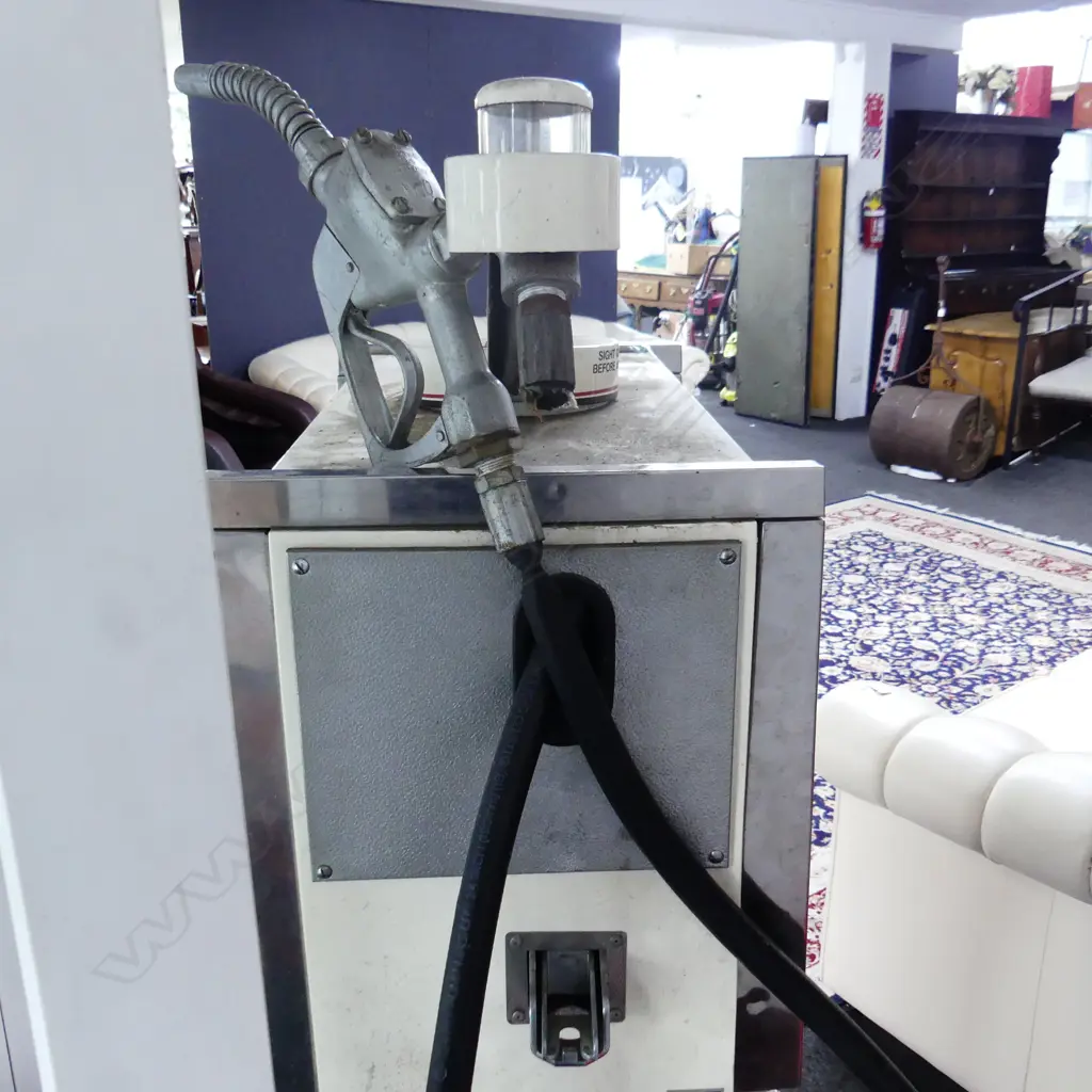 EUROPA CIRCA 1960S PETROL PUMP & HOSE 750x460x1580mm... Image 1++