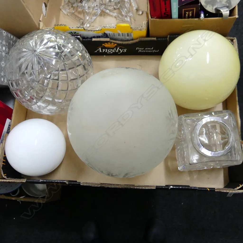 5 VINTAGE LIGHT FITTINGS; CRYSTAL ORB ETC Image 1++