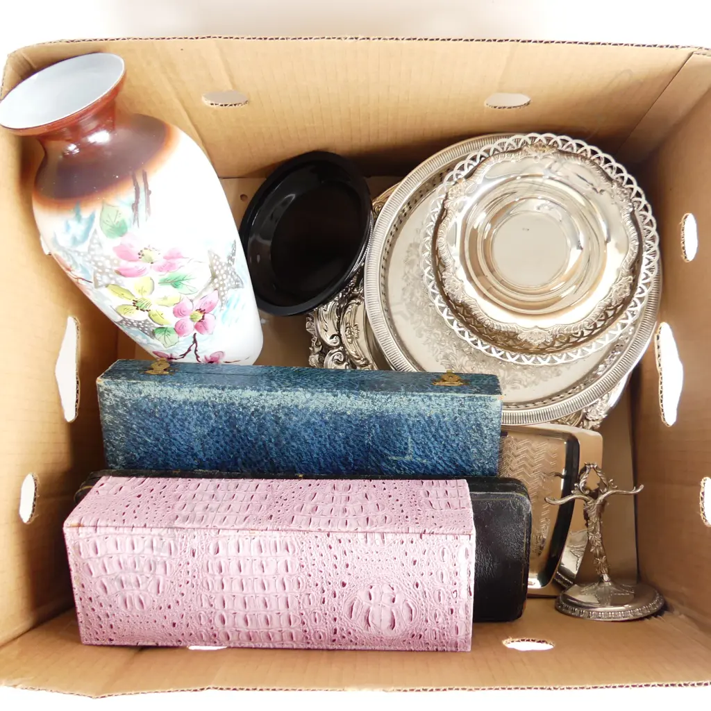 BOX MISC INCL SILVER PL;ATE DISHES, CASED CUTLERY, GLASS ETC.. Image 1++